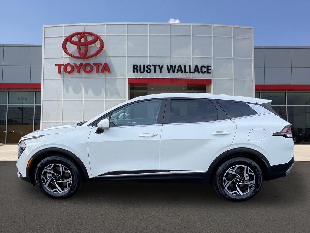 2023 Kia Sportage LX's photo