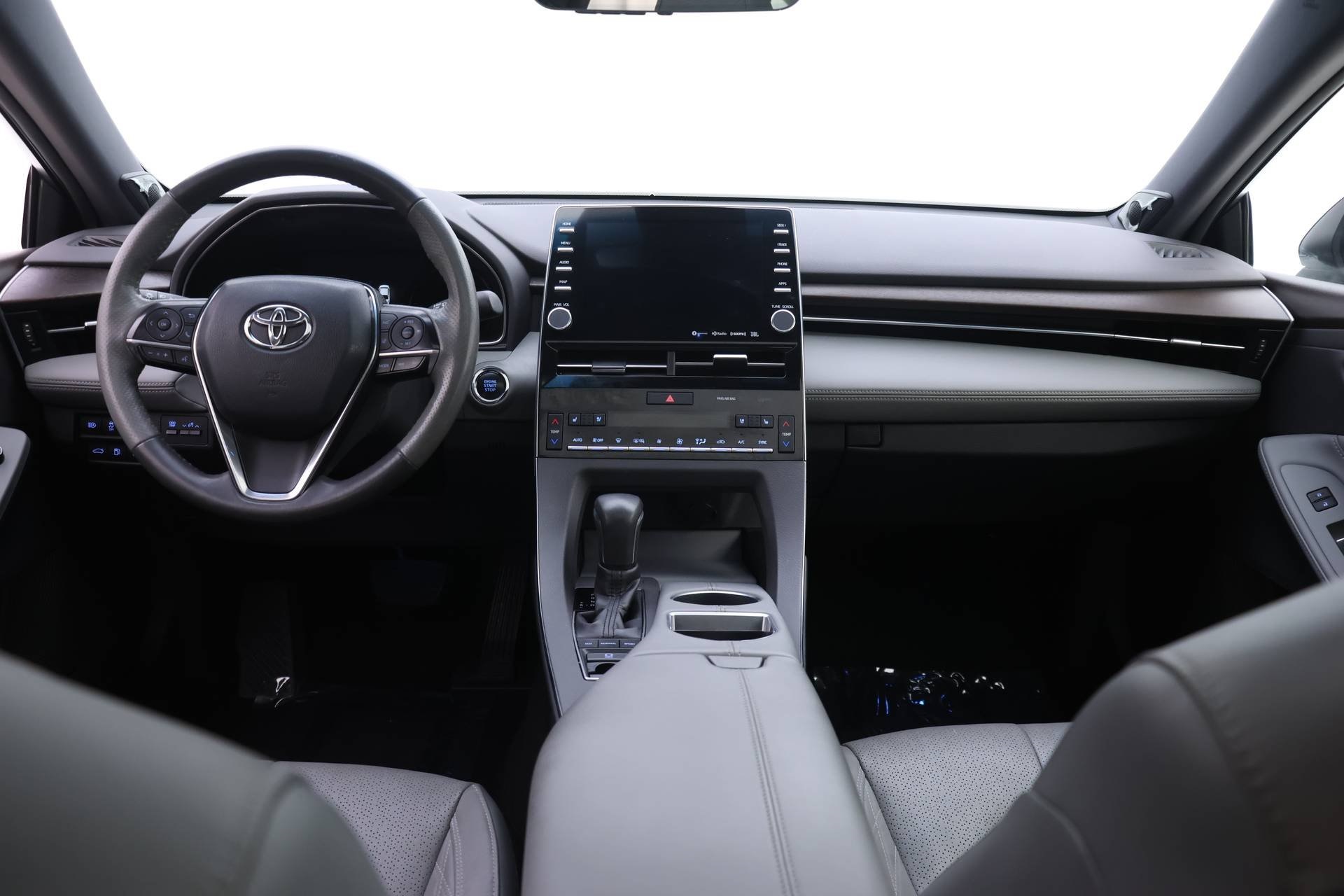 2019 Toyota Avalon Limited photo 4