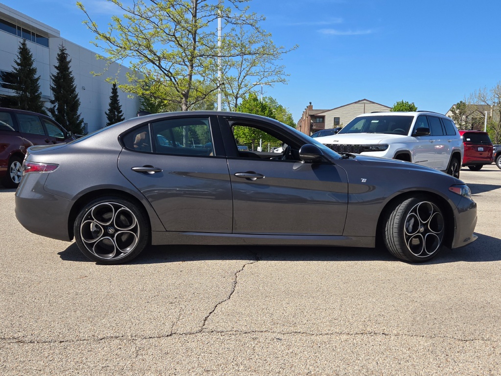 2024 Alfa Romeo Giulia Ti photo 6