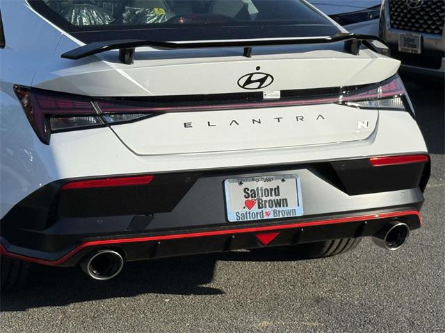 2025 Hyundai Elantra Base photo 9