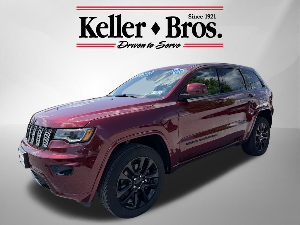 Used 2022 Red Jeep Laredo X image 3