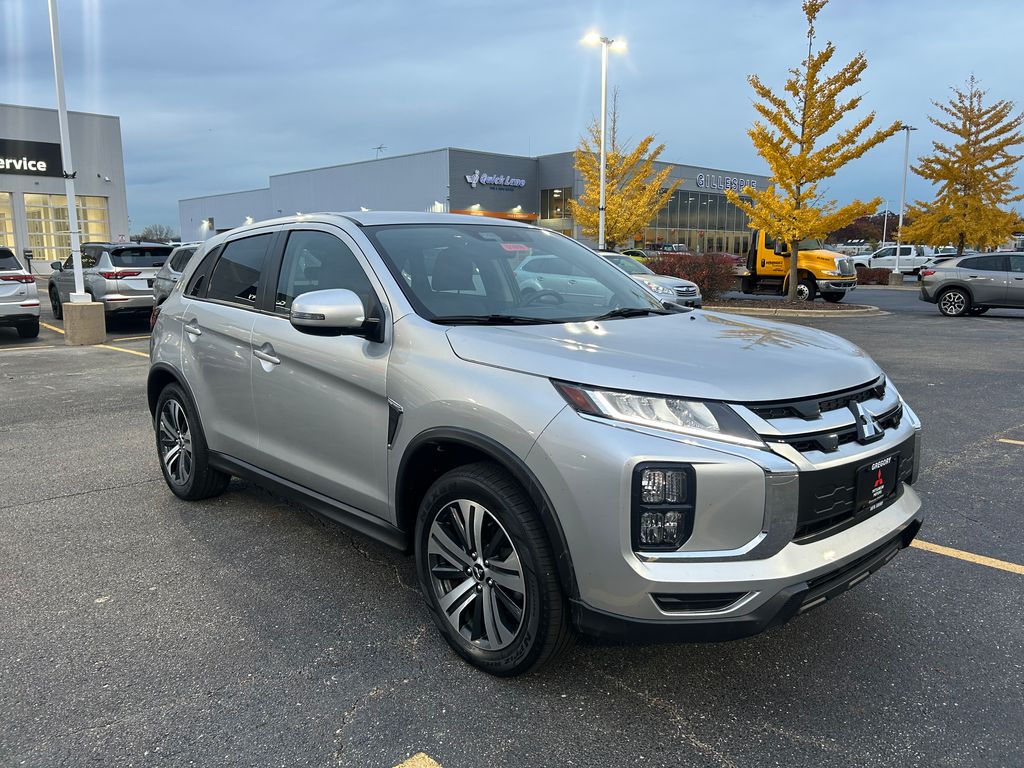 2022 Mitsubishi Outlander Sport SE photo 2