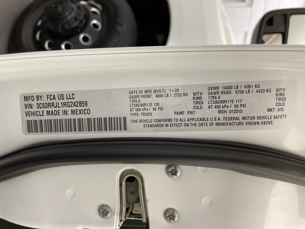 2024 Ram 3500 Laramie photo 28