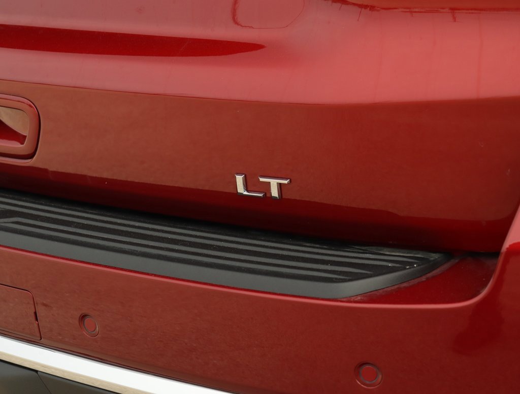 2025 Chevrolet Suburban LT photo 40