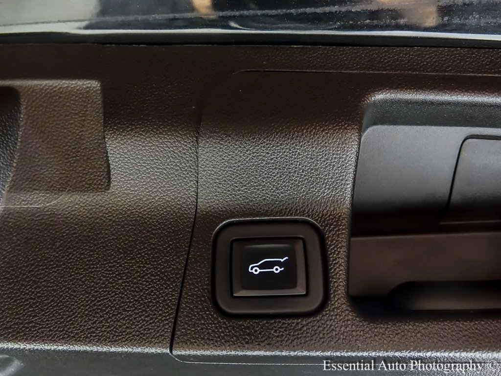 2023 GMC ACADIA - Image 34