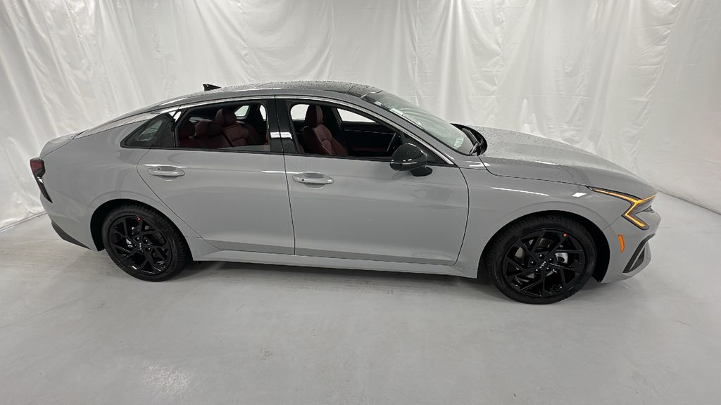 2026 Kia K5 GT-Line photo 2