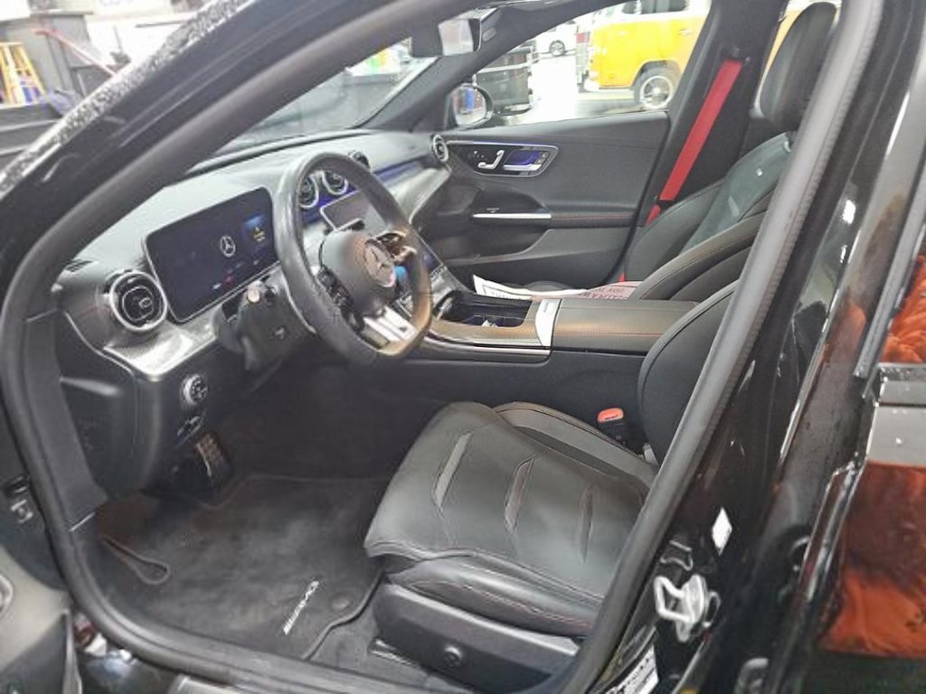 2024 Mercedes Benz C 43 photo 3