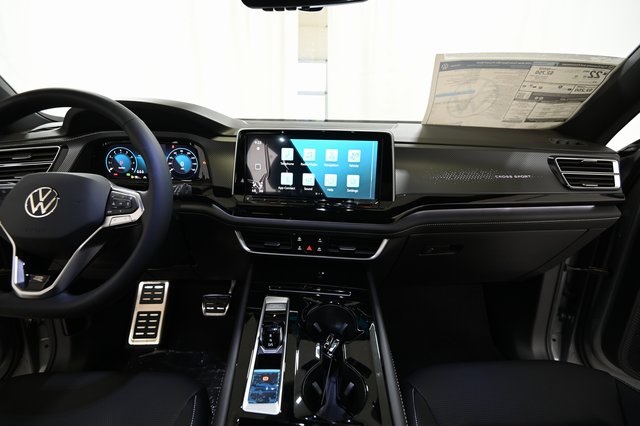 2026 Volkswagen Atlas Cross Sport SEL R-Line photo 2