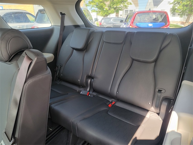 2024 Kia Carnival LX photo 14