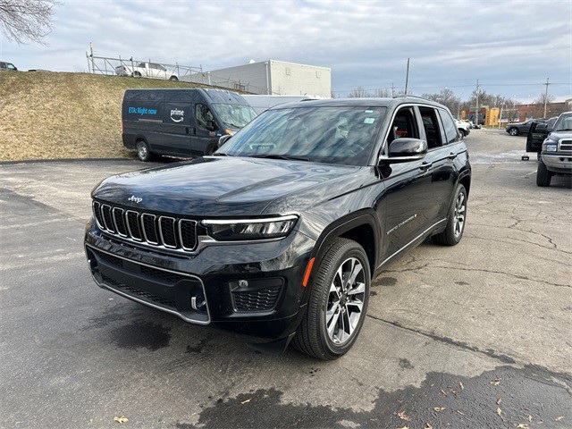 Certified 2023 Jeep Grand Cherokee Overland with VIN 1C4RJHDG5PC560518 for sale in Kansas City