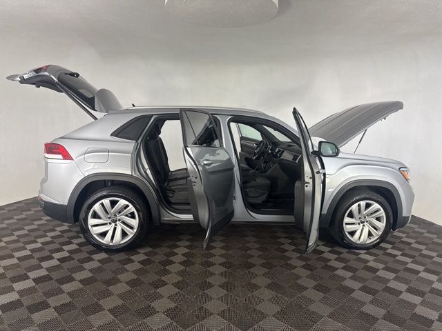 2023 Volkswagen Atlas Cross Sport V6 SE Technology photo 11