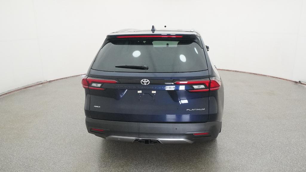 2026 Toyota Grand Highlander Platinum AWD photo 18