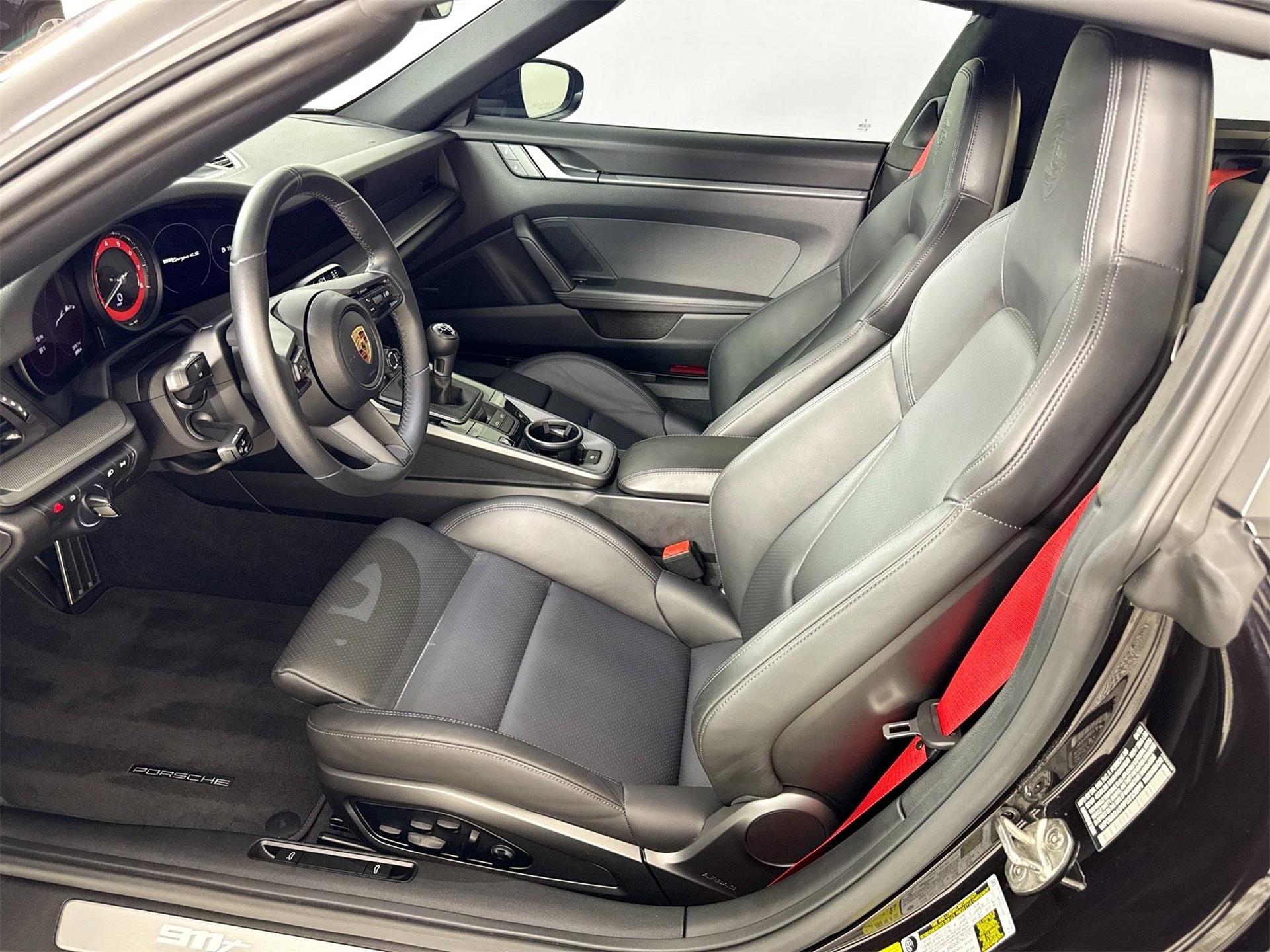 2023 Porsche 911 Targa 4S photo 8