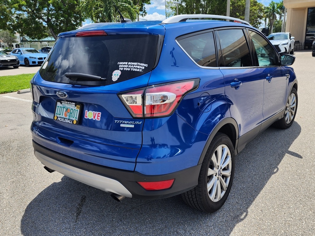 2017 Ford Escape Titanium photo 2
