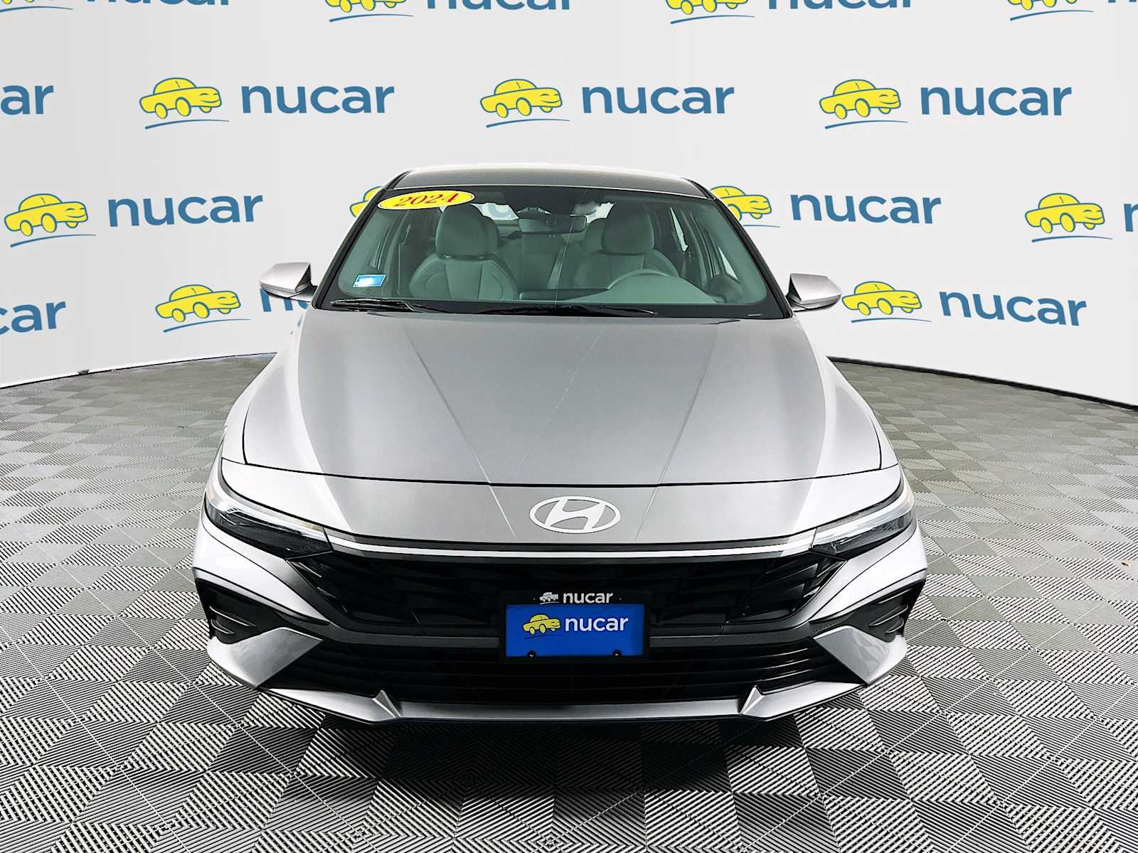 2024 Hyundai Elantra SEL photo 2