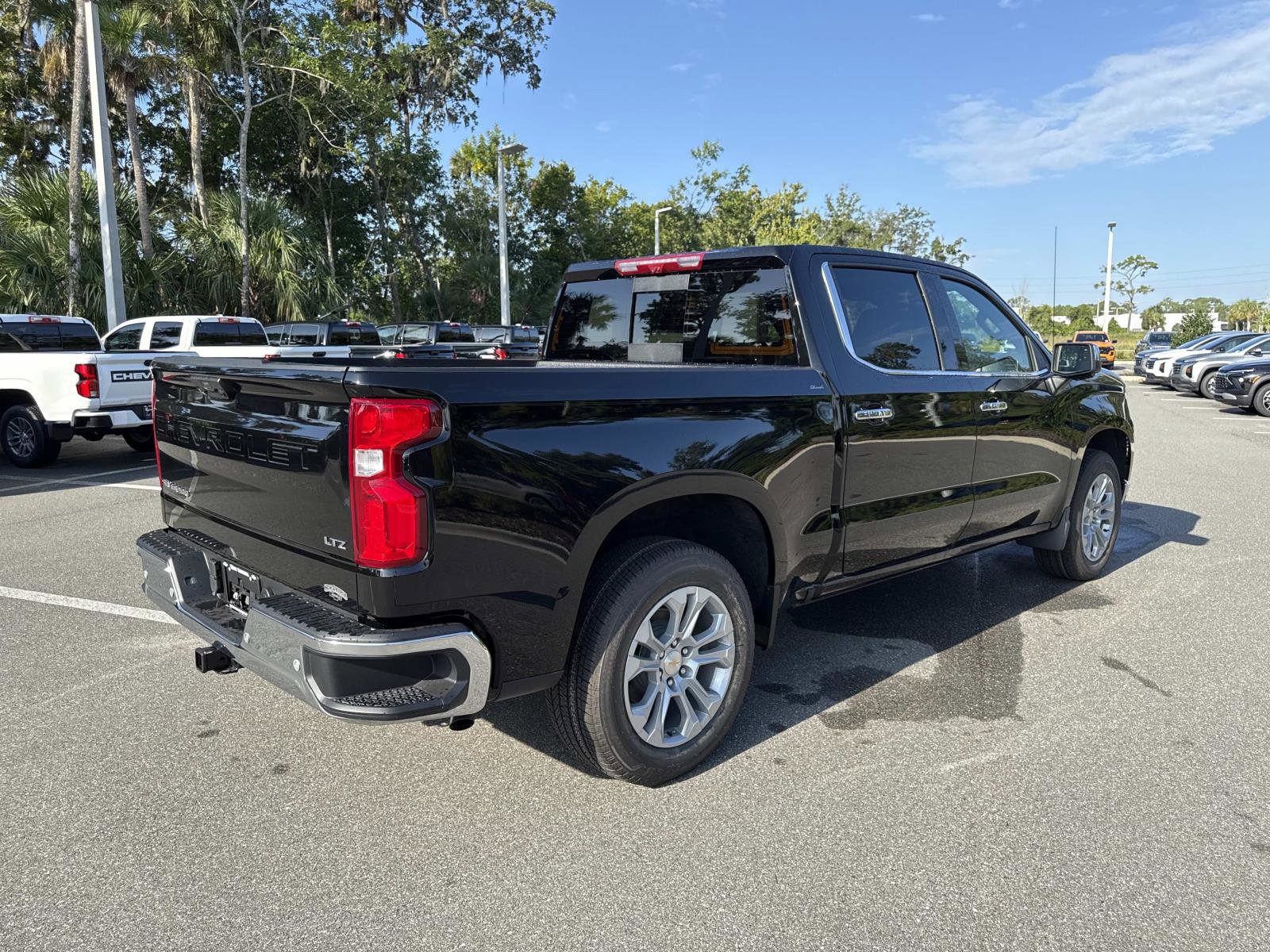 2026 Chevrolet Silverado 1500 LTZ photo 3