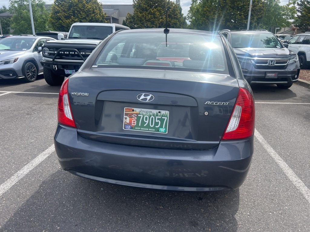 2010 Hyundai Accent GLS photo 4