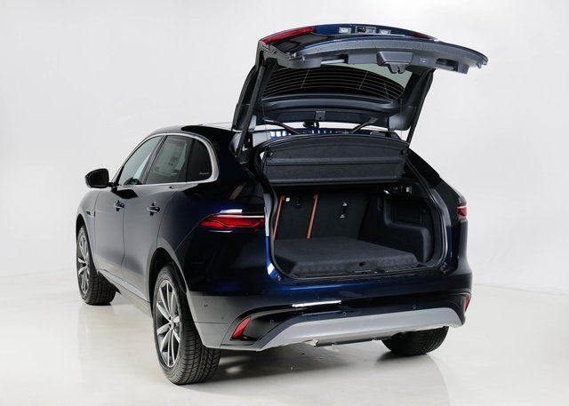 2026 Jaguar F-PACE P250 R-Dynamic S photo 17
