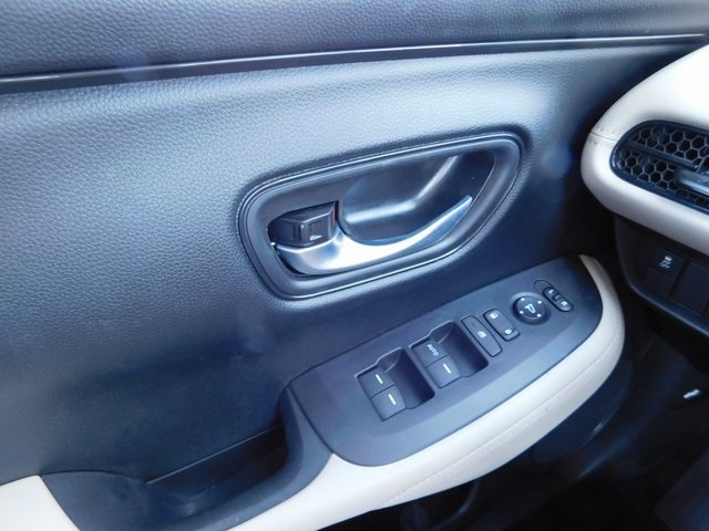 2025 Honda HR-V LX photo 22