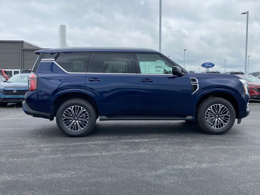2025 Nissan Armada SL photo 2
