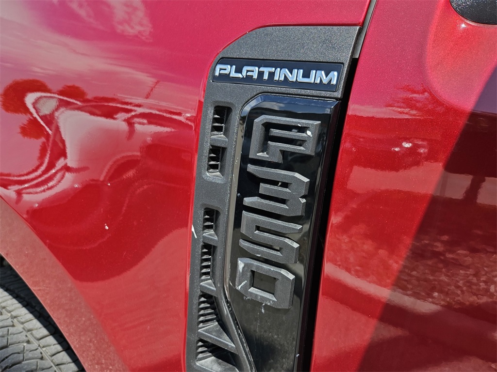 2025 Ford F-350 Platinum photo 41