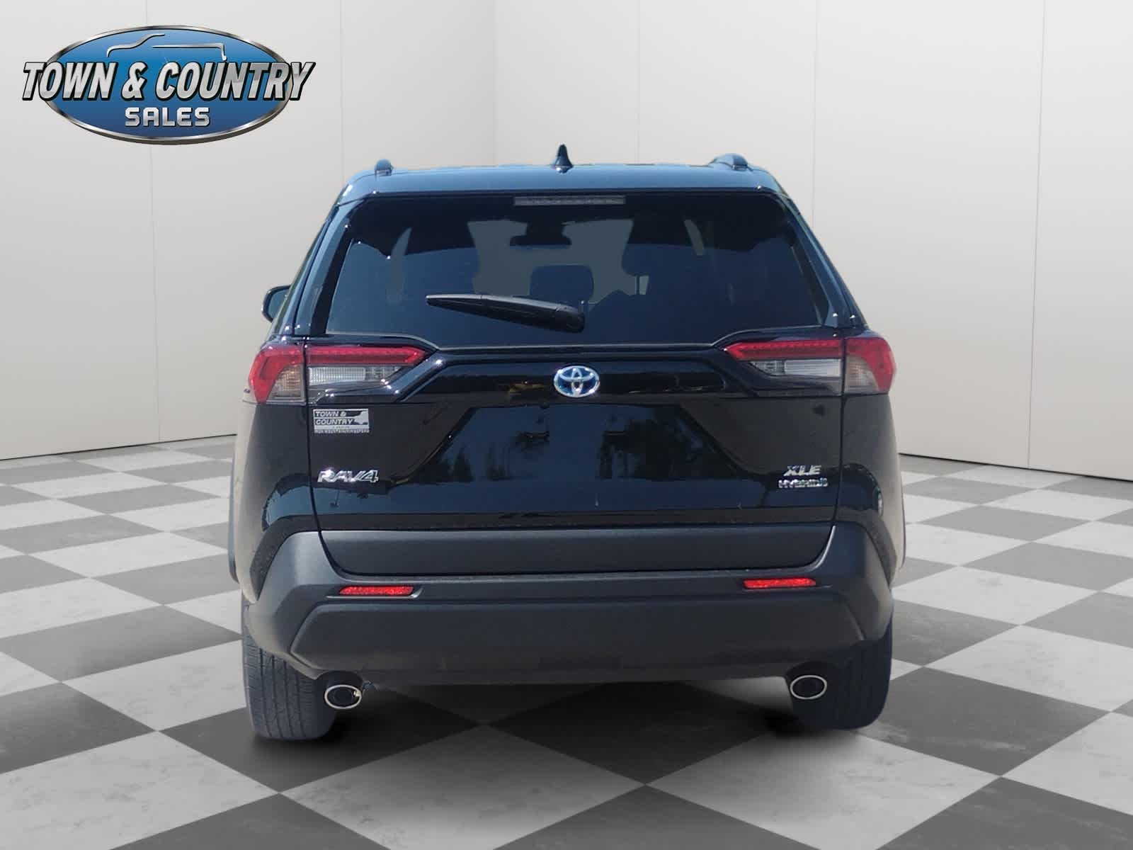 2024 Toyota RAV4 Hybrid XLE photo 4