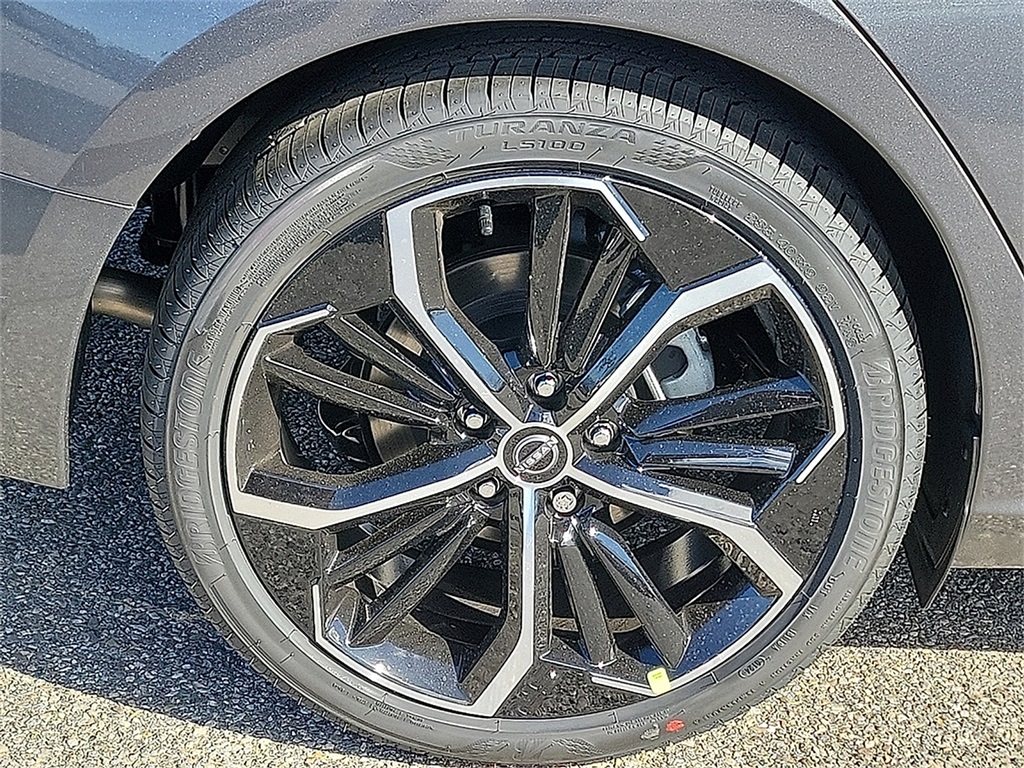 2025 Nissan Altima SR photo 8