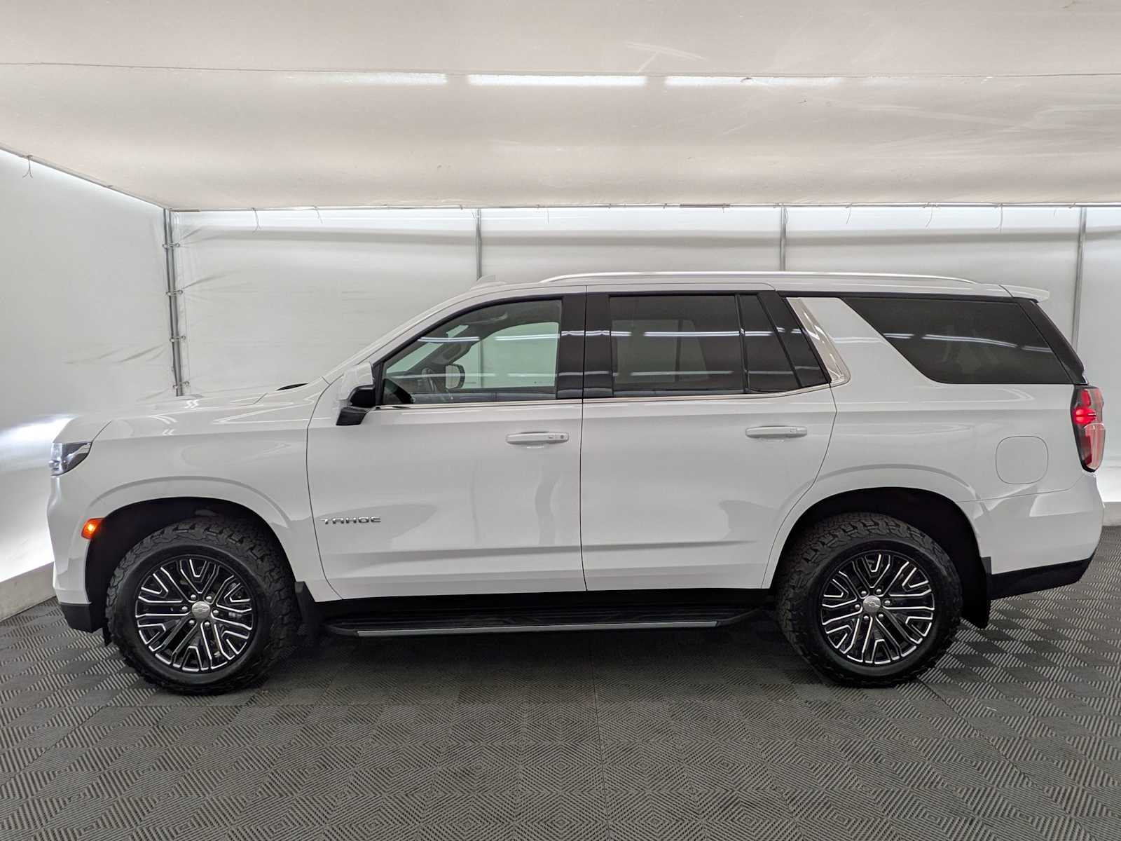 2024 Chevrolet Tahoe LS photo 3