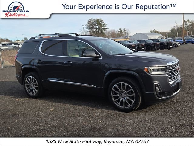 2022 GMC Acadia Denali's photo