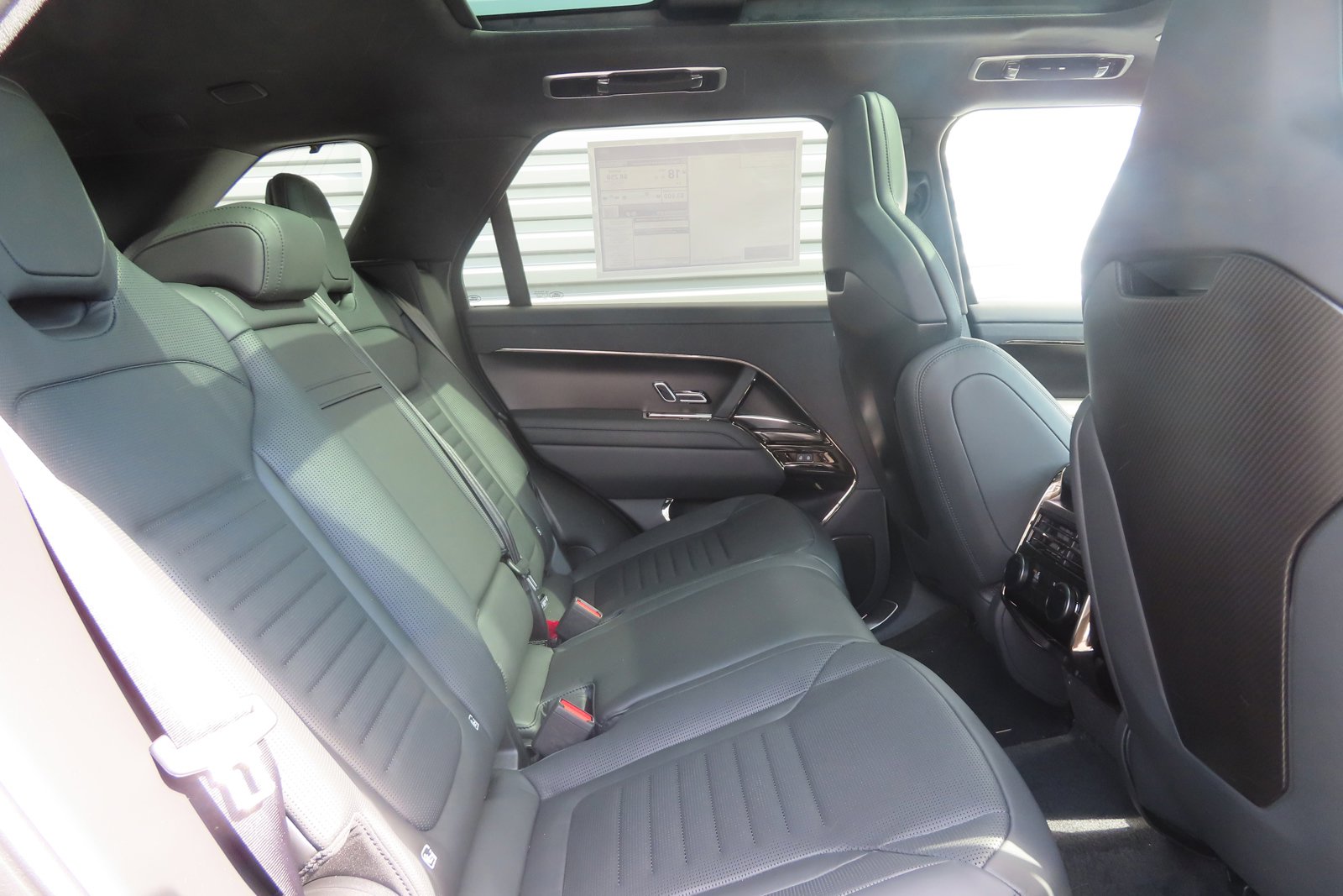 2024 Land Rover Range Rover Sport photo 18