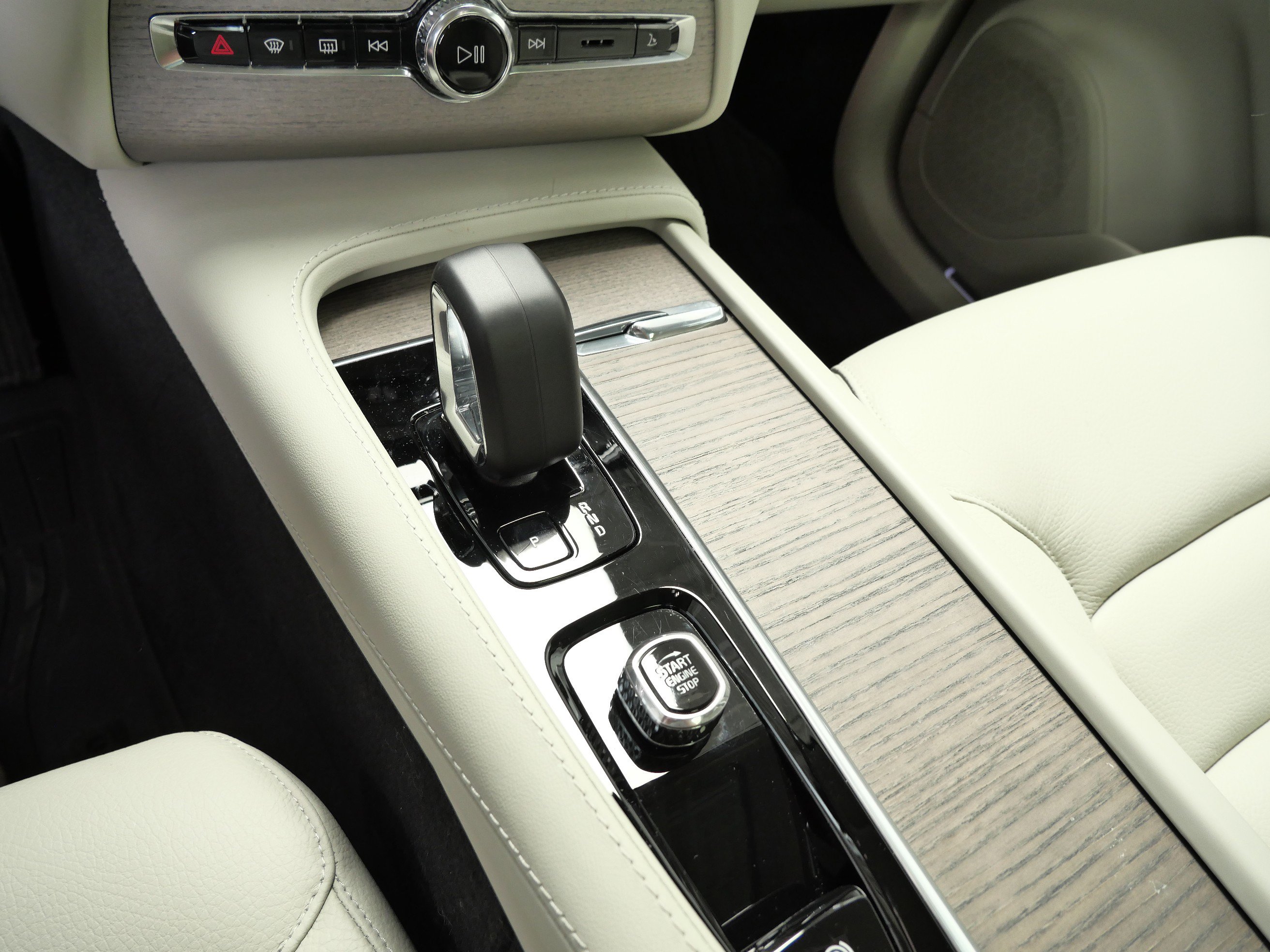 2024 Volvo XC90 Recharge Plus photo 21