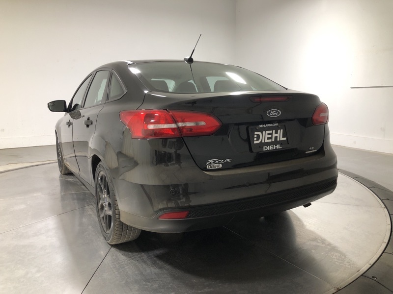 2016 Ford Focus SE photo 5