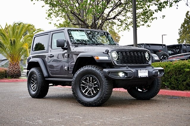 2025 Jeep Wrangler Rubicon photo 2