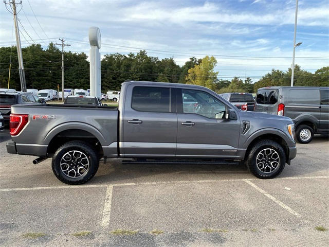 2021 Ford F-150 XLT photo 2