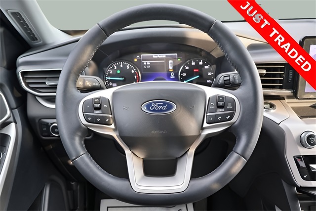 2023 Ford Explorer XLT photo 13