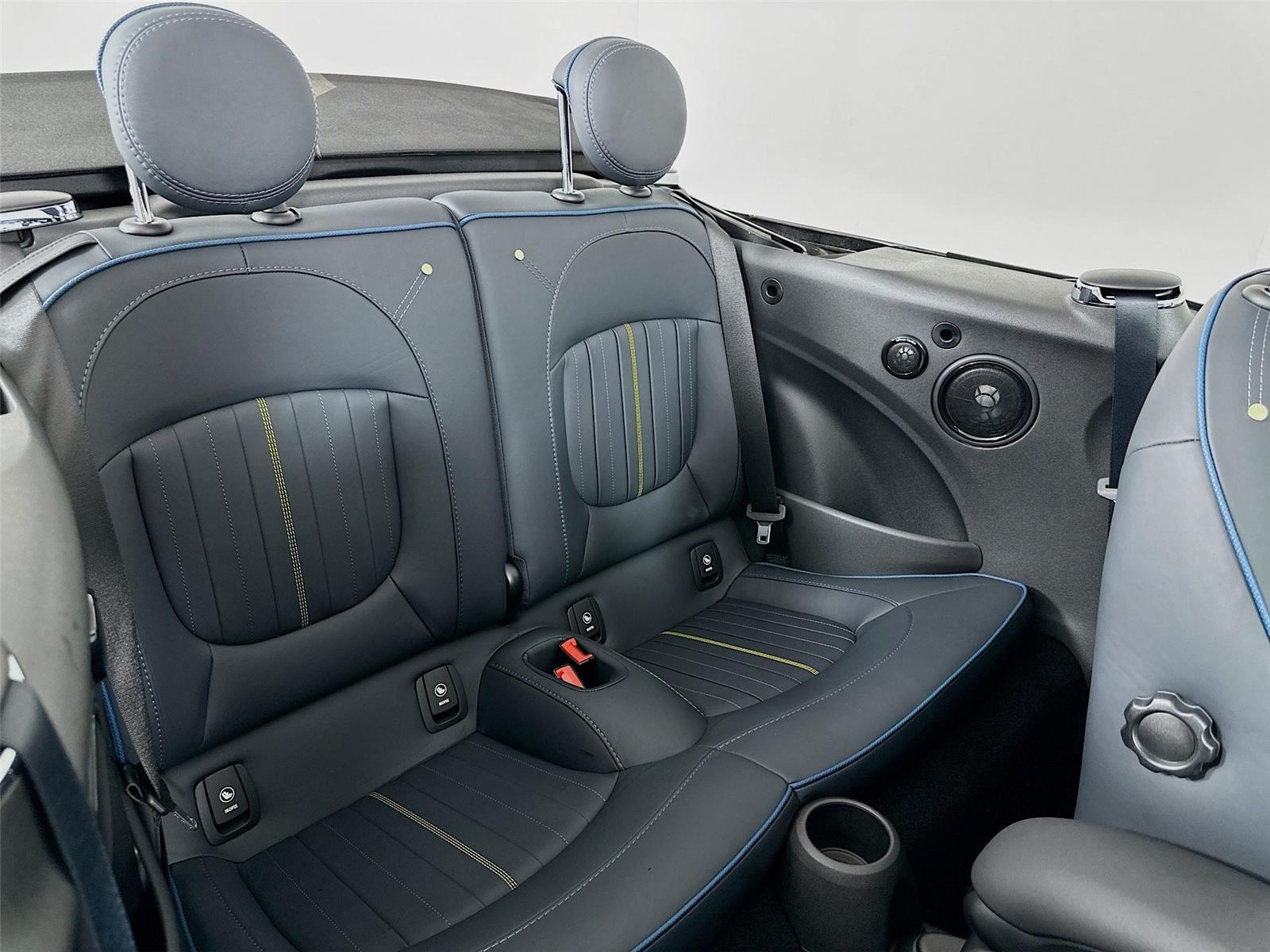 2022 Mini Cooper Convertible S photo 27