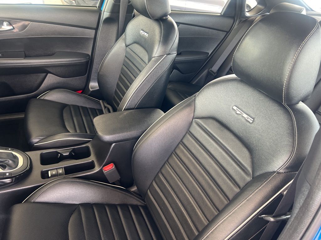 2023 Kia Forte GT-Line photo 4