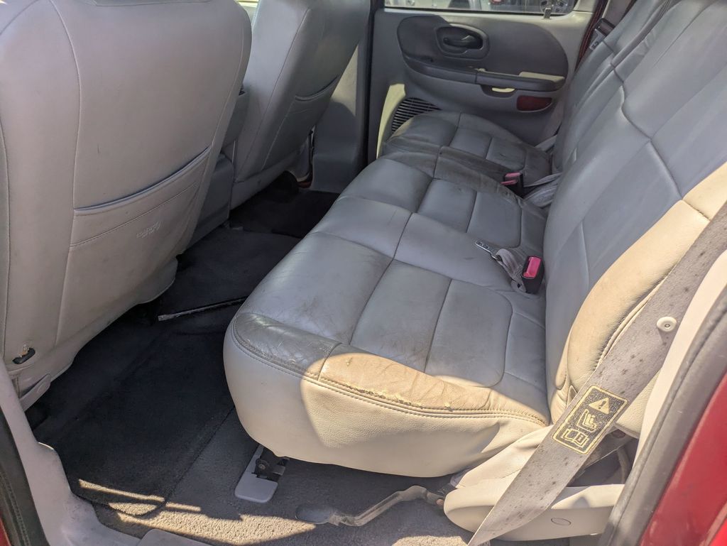 2002 Ford F-150 XLT photo 19