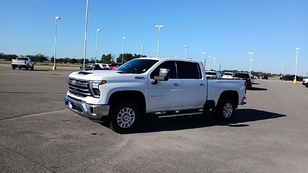 2024 Chevrolet Silverado 2500HD LTZ photo 4