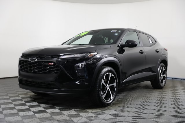 Used 2024 Chevrolet Trax RS with VIN KL77LGE22RC040906 for sale in Rochester, Minnesota