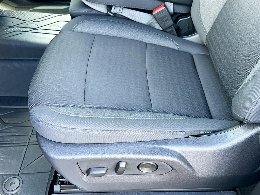 2025 Chevrolet Silverado 1500 LT photo 14
