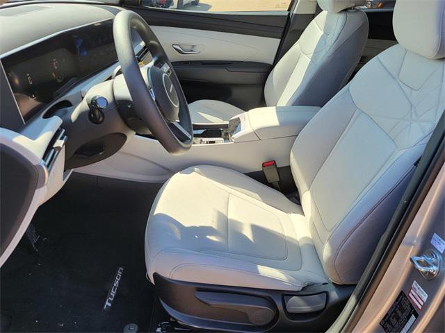 2025 Hyundai Tucson SE photo 12