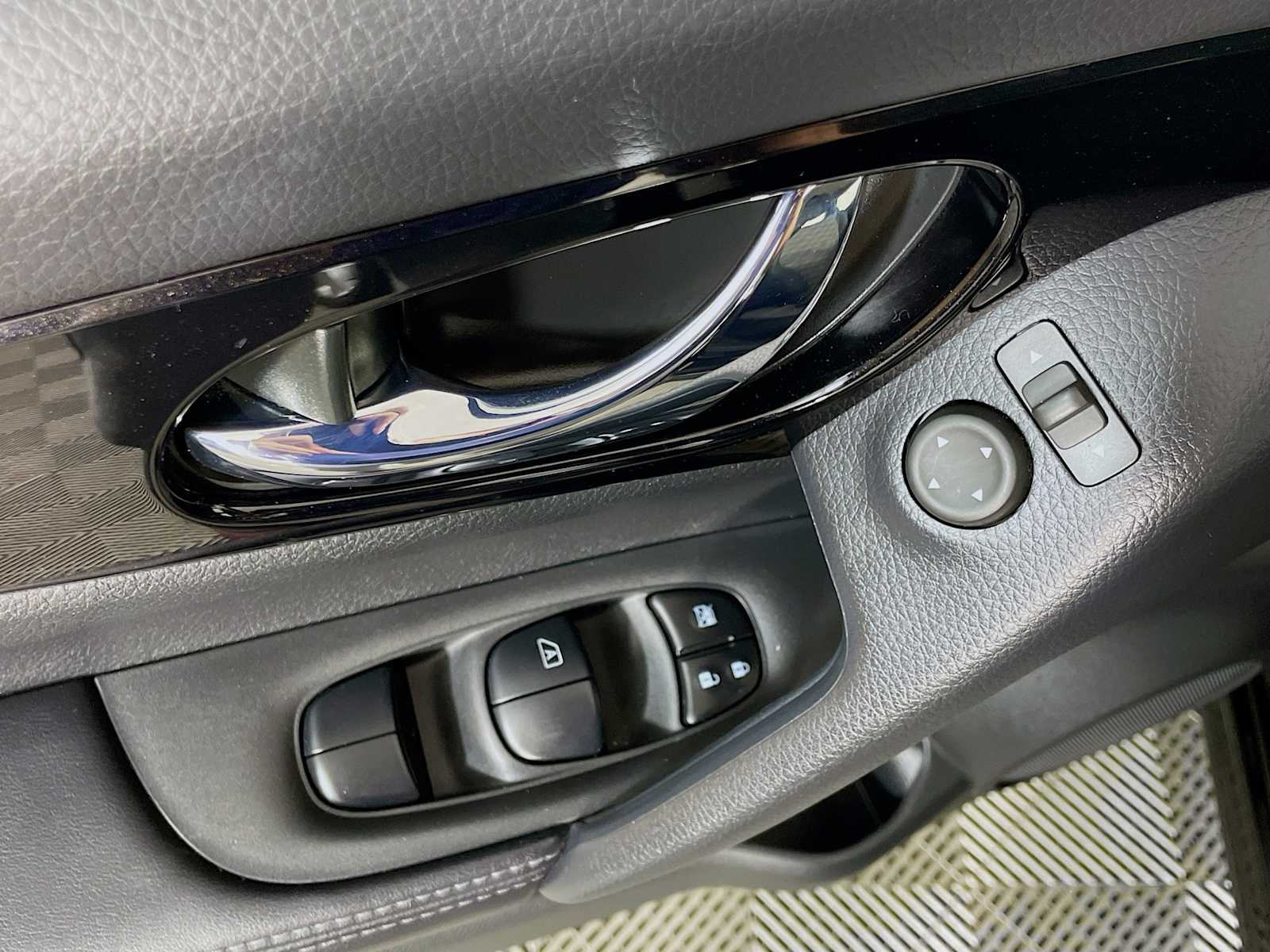 2022 Nissan Rogue Sport SV photo 14
