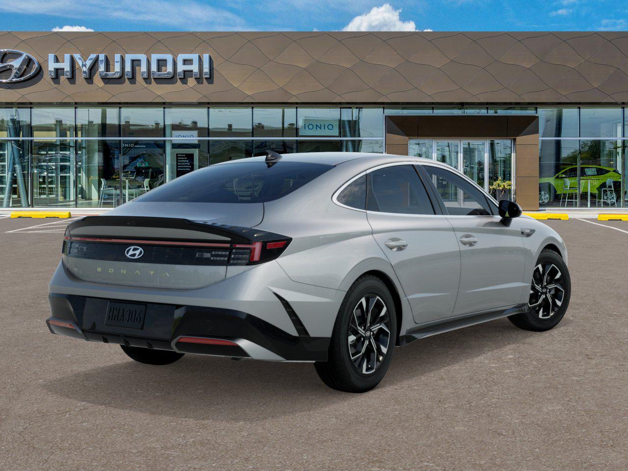 2025 Hyundai Sonata SEL photo 2