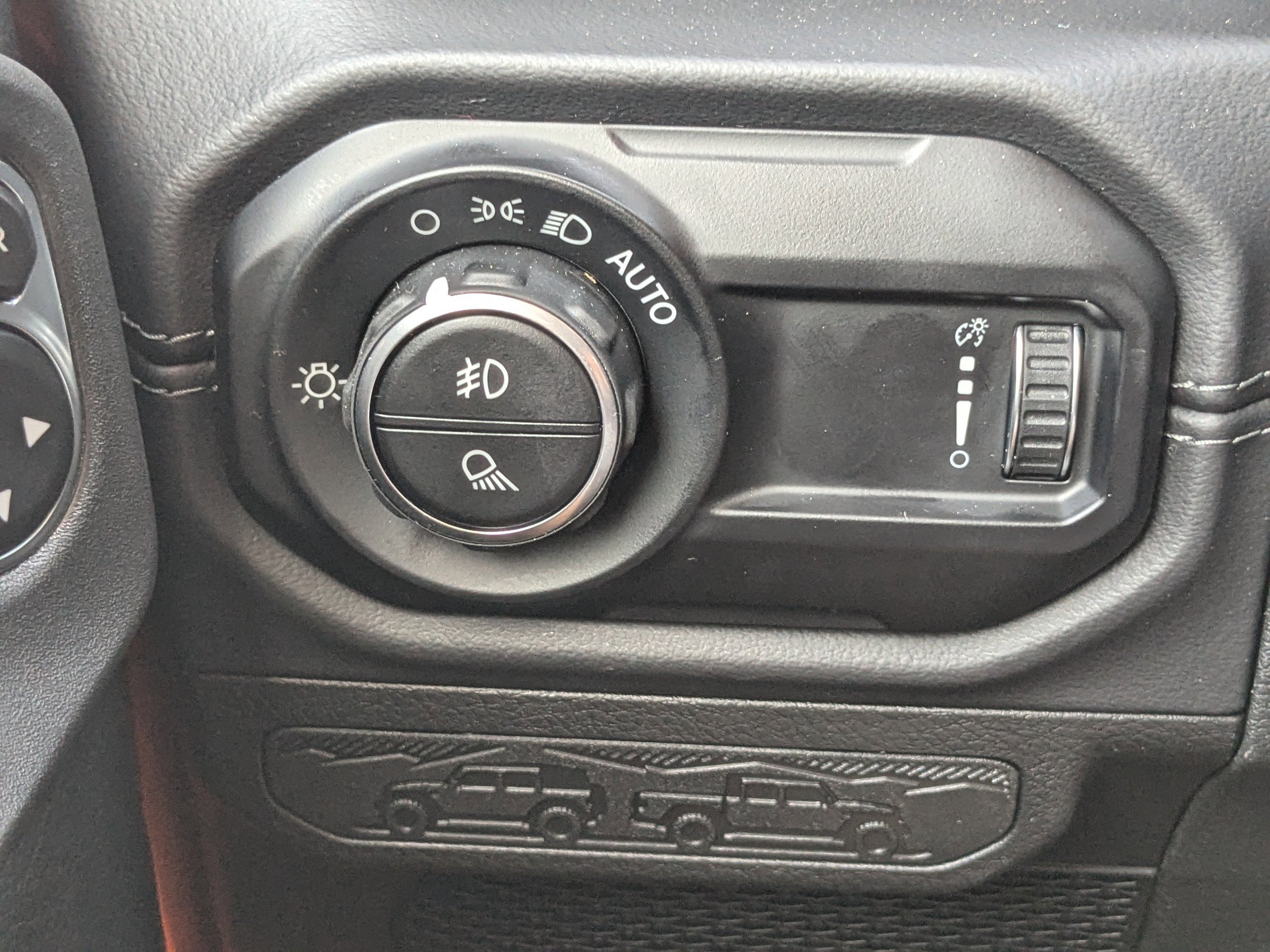 2025 Jeep Gladiator Sport photo 16