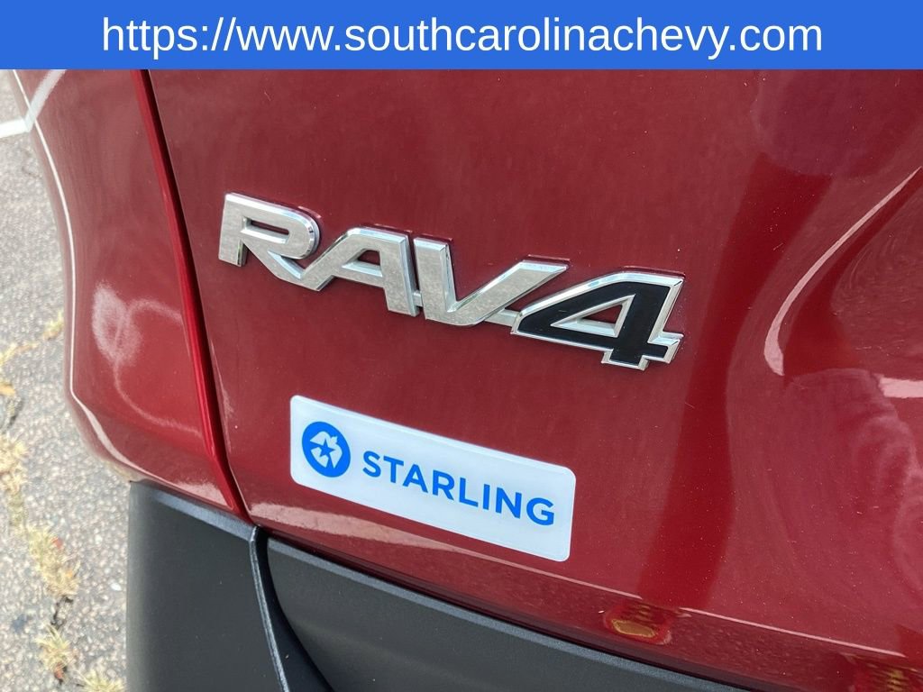 2020 Toyota RAV4 LE photo 30