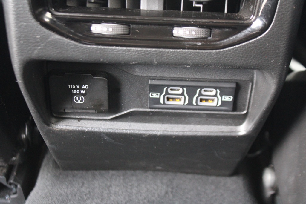 2023 Jeep Grand Cherokee Altitude photo 23