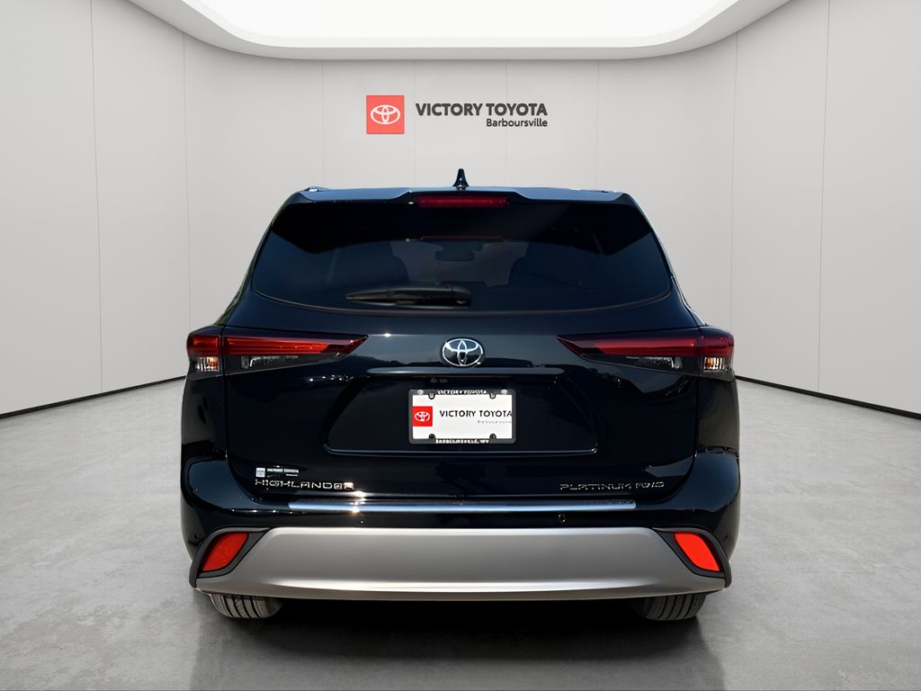 2025 Toyota Highlander Platinum photo 4