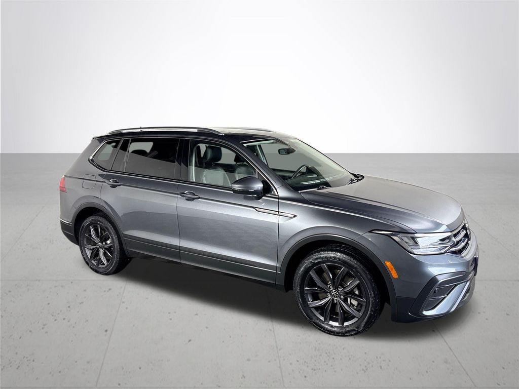 2022 Volkswagen Tiguan SE photo 4