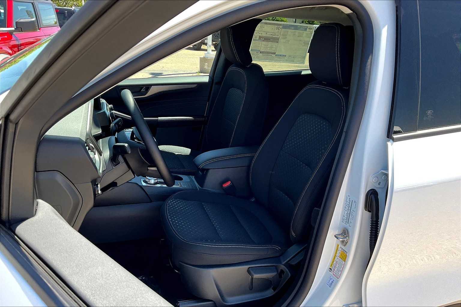 2025 Ford Escape Active photo 9